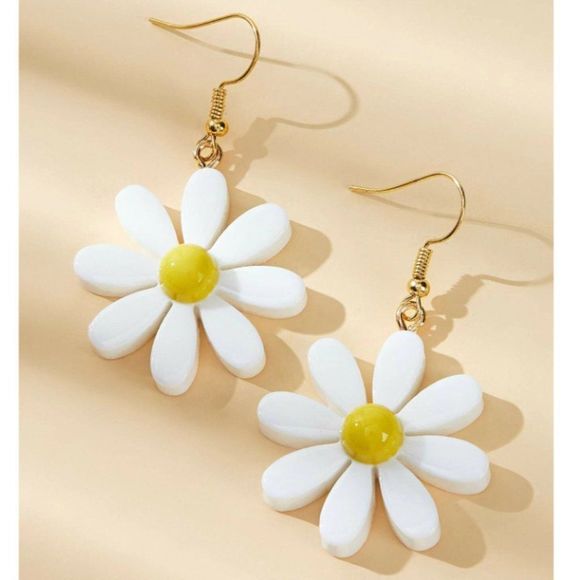 Jewelry - 7/$35 White Flower Earrings Daisy Statement Earrings